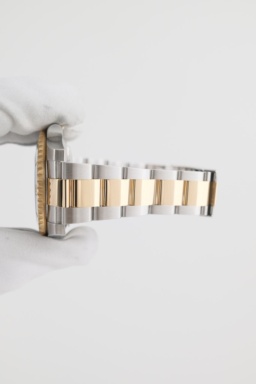 Rolex Submariner Date 116613LB - Detailansicht 8