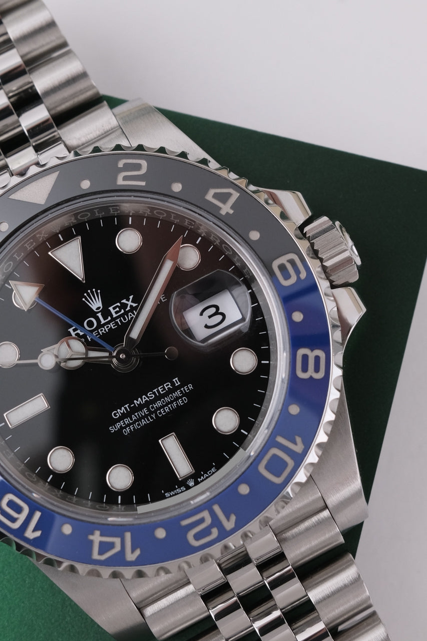 Rolex GMT-Master II 126710BLNR - Detailansicht 1