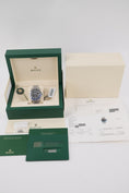 Załaduj obraz do przeglądarki galerii, Rolex GMT-Master II 126710BLNR - Papiere und oder Lieferumfang

