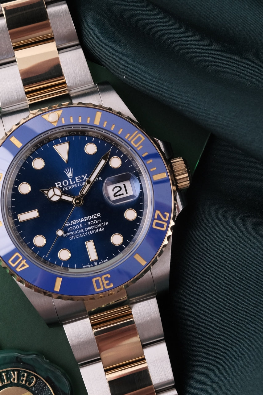 Rolex Submariner Date 126613LB - detailed view 3