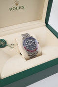 Charger l'image dans la visionneuse de la galerie, Rolex GMT-Master II 126710BLRO - Detailansicht 1
