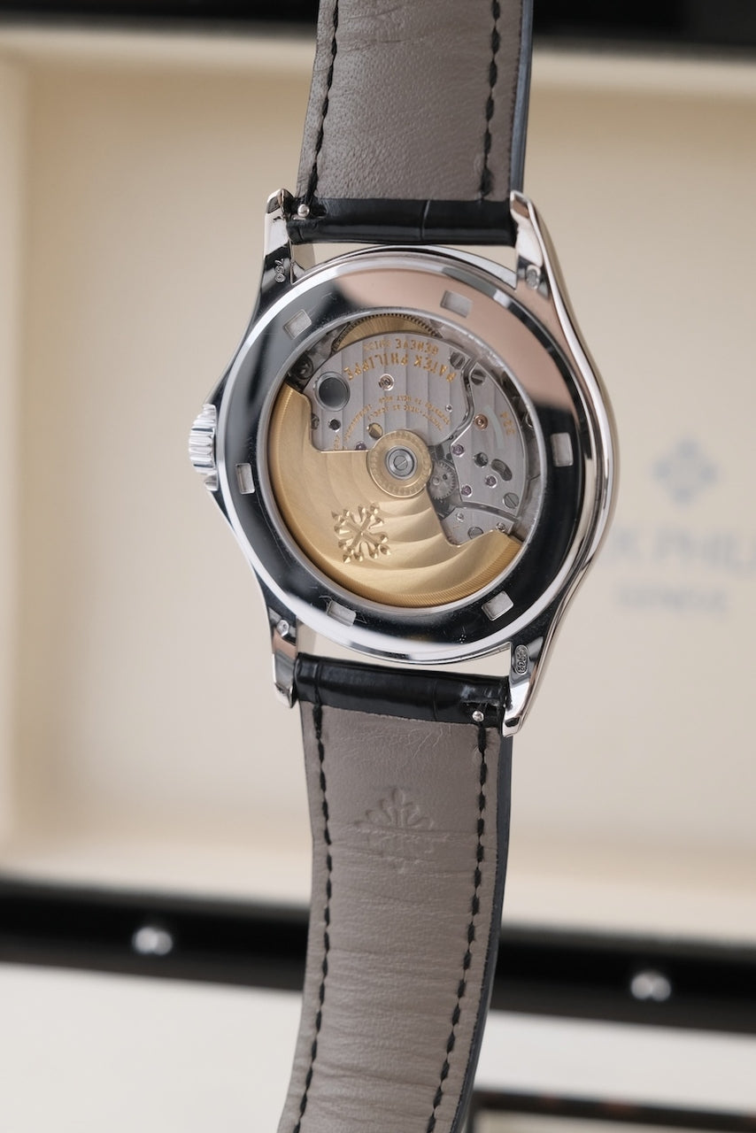 Patek Philippe Calatrava 5127G-001 - Detailansicht 6