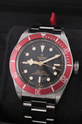 Load image into gallery viewer, Tudor Black Bay 79230R - Detailansicht 1
