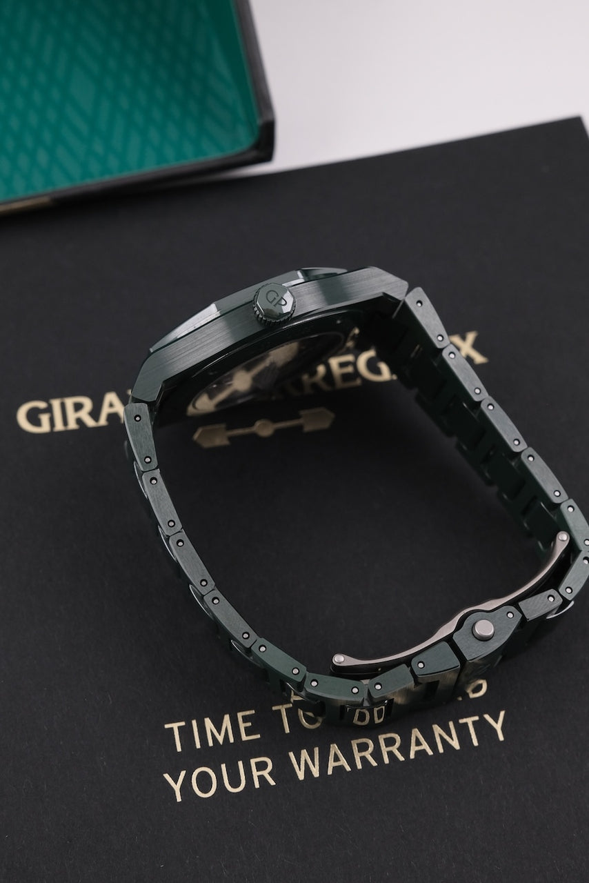 Girard Perregaux Laureato 81005-32-3080-1CX - Detailed view 9