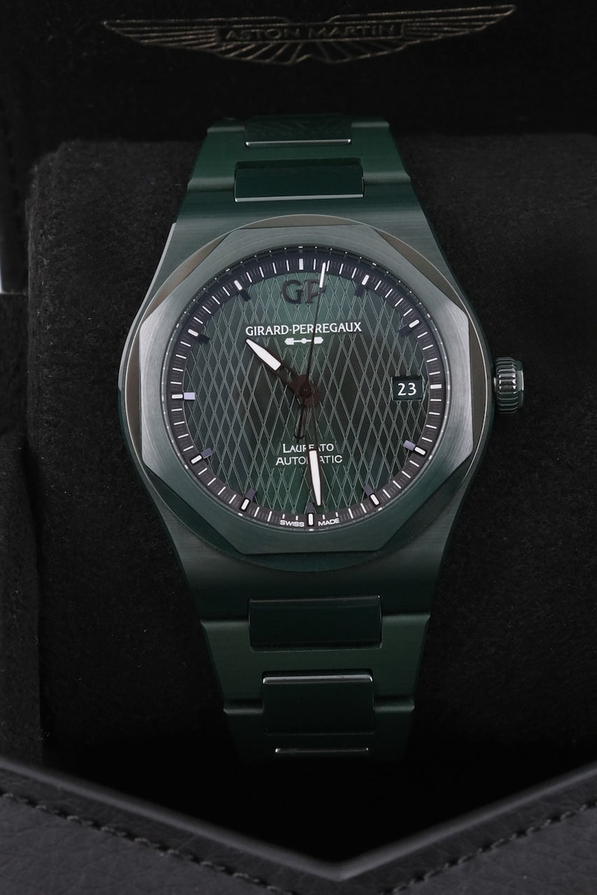 Girard Perregaux Laureato 81005-32-3080-1CX - Detailed view 2