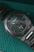 Load image into gallery viewer, Girard Perregaux Laureato 81005-32-3080-1CX - Detailed view 4
