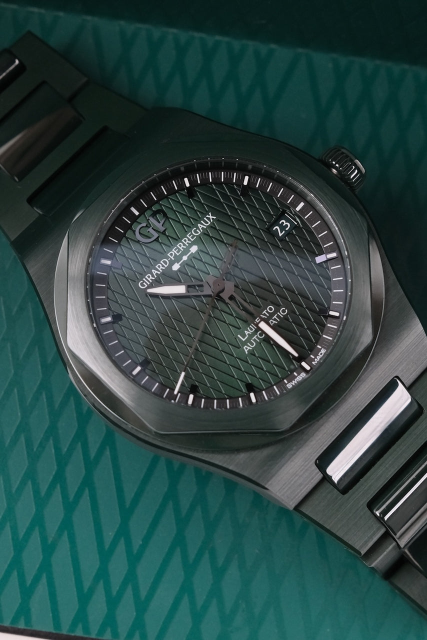 Girard Perregaux Laureato 81005-32-3080-1CX - Detailed view 4