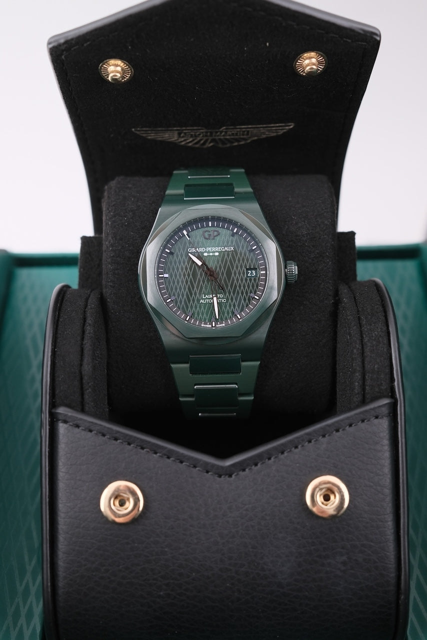 Girard Perregaux Laureato 81005-32-3080-1CX - Detailed view 1