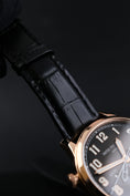 Bild in Galerie-Betrachter laden, Patek Philippe Calatrava Pilot Travel Time Rose 5524R-001 - Detailansicht 6
