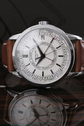 Załaduj obraz do przeglądarki galerii, Patek Philippe Calatrava 5212A-001 - Detailansicht 3
