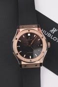 Bild in Galerie-Betrachter laden, Hublot Classic Fusion King Gold 542.OX.1181.RX - Main product image
