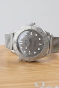 Load image into gallery viewer, Omega Seamaster Diver 300M 210.30.42.20.06.002 - Detailed view 3
