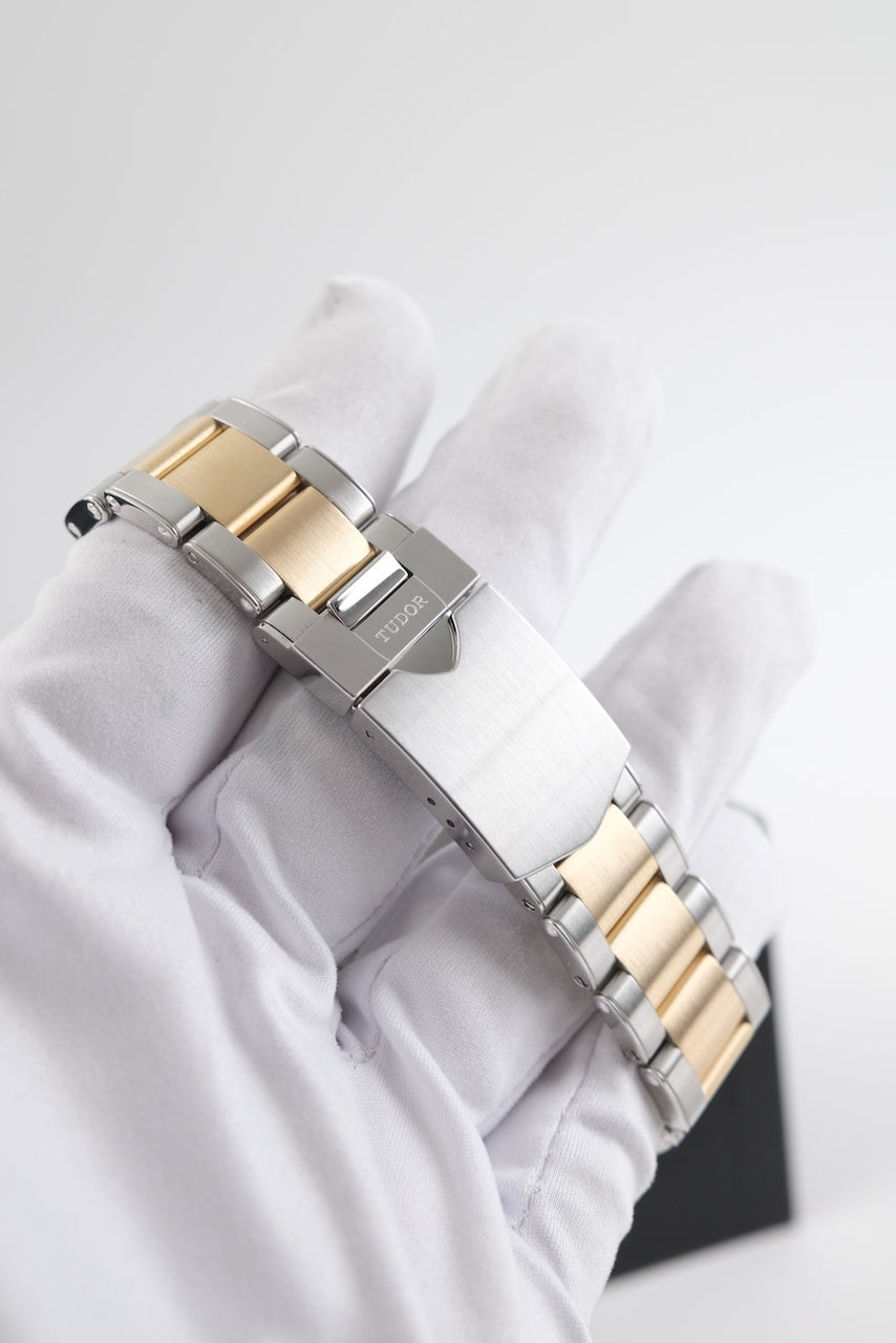 Tudor Black Bay GMT 79833MN - Detailansicht 8