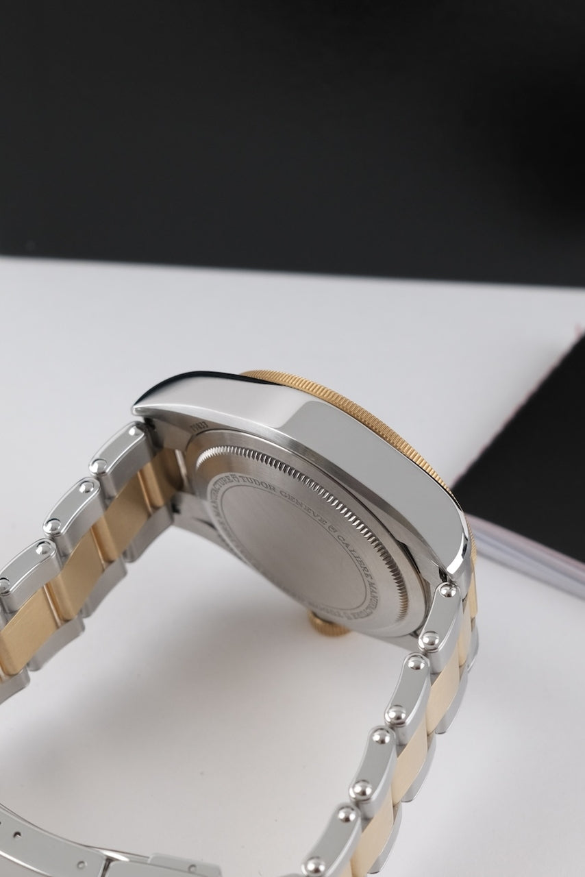 Tudor Black Bay GMT 79833MN - Detailansicht 5