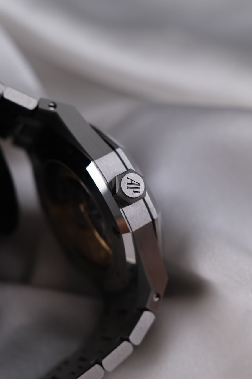 Audemars Piguet Royal Oak 15450ST.OO.1256ST.02 - Detail view 5