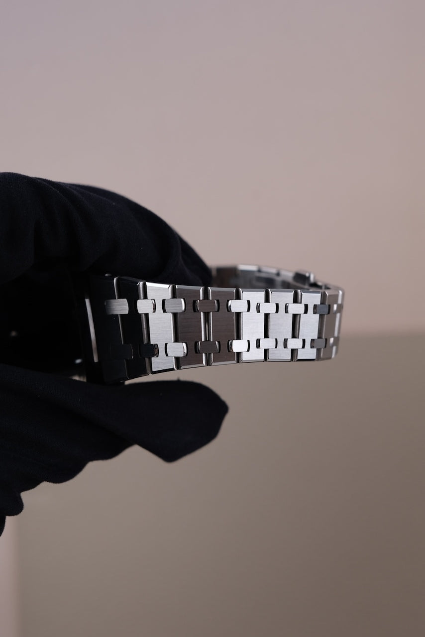Audemars Piguet Royal Oak 15450ST.OO.1256ST.02 - Detail view 9