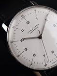 Bild in Galerie-Betrachter laden, Junghans Max Bill Automatic 027/3500.00 - Detailansicht 8
