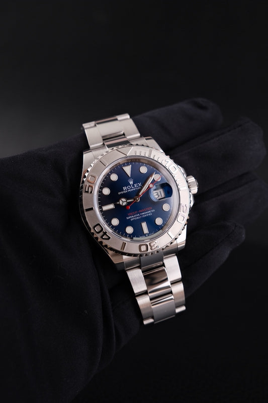 Rolex Yacht-Master 40  126622 - Detail view 1