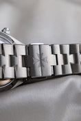 Bild in Galerie-Betrachter laden, Vacheron Constantin Overseas Chrono 5500V/110A-B148 - Detail view 10
