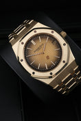 Load image into gallery viewer, Audemars Piguet Royal Oak Jumbo Ultra Thin 16202BA.OO.1240BA.02 - Detailansicht 4
