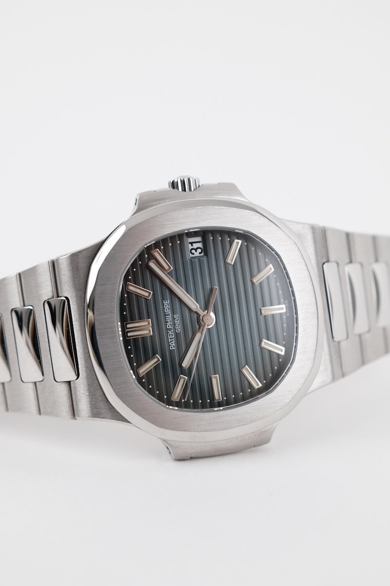 Patek Philippe Nautilus 5800/1A-001 - Detailansicht 5