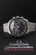Charger l'image dans la visionneuse de galerie, Omega Speedmaster Professional Moonwatch 310.30.42.50.01.002 - Thumbnail
