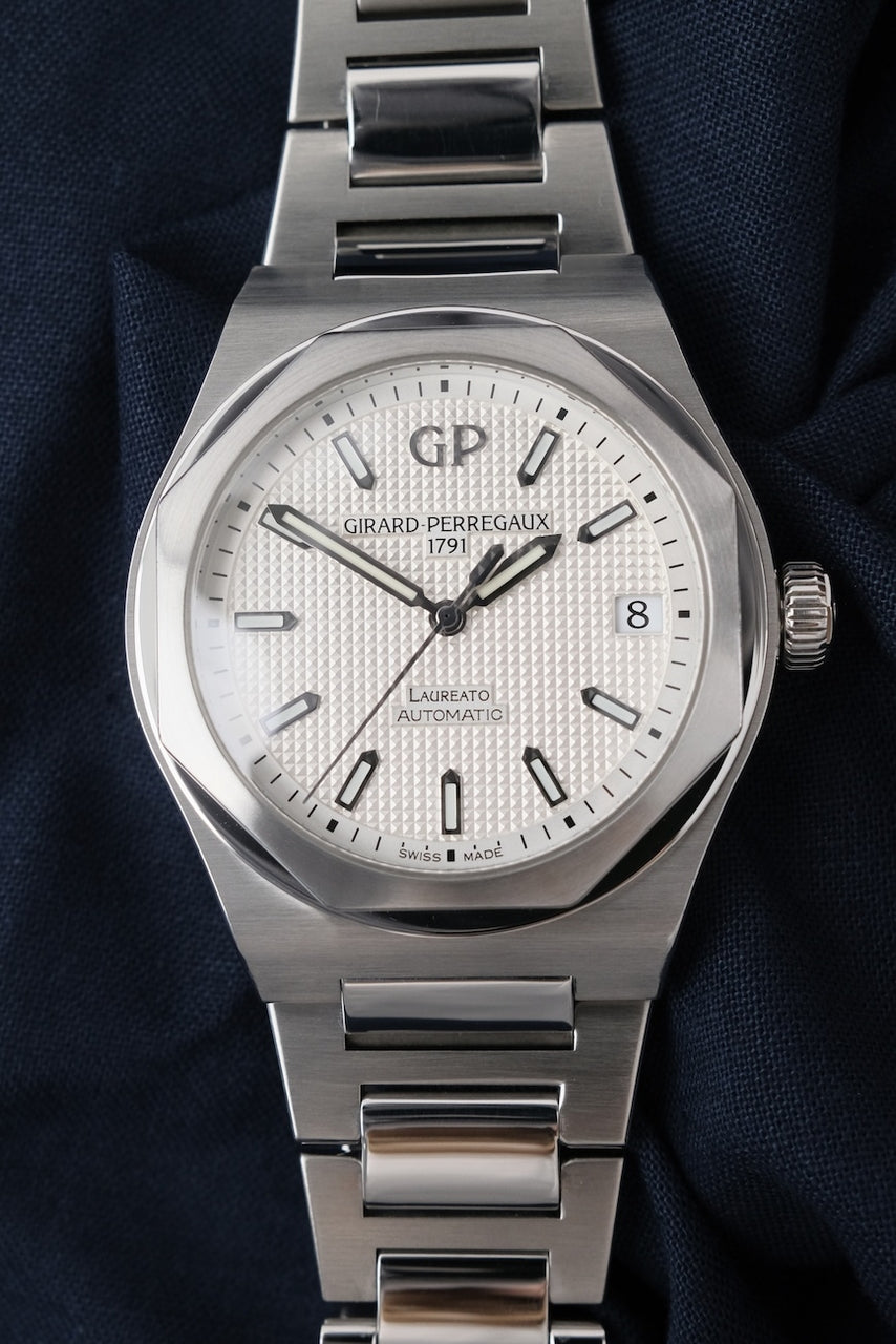 Girard Perregaux Laureato 81010-11-131-11A - Widok szczegółowy 5