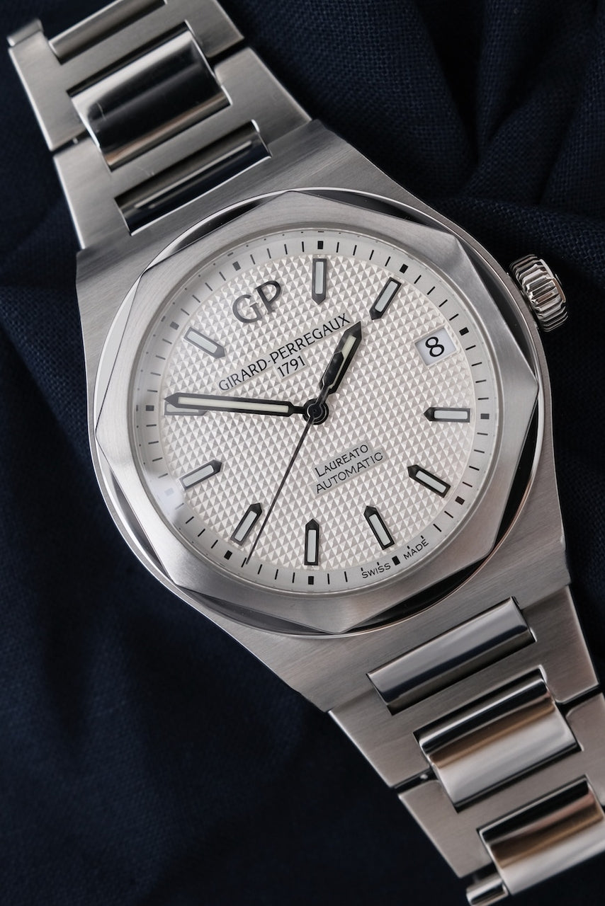 Girard Perregaux Laureato 81010-11-131-11A - Widok szczegółowy 6