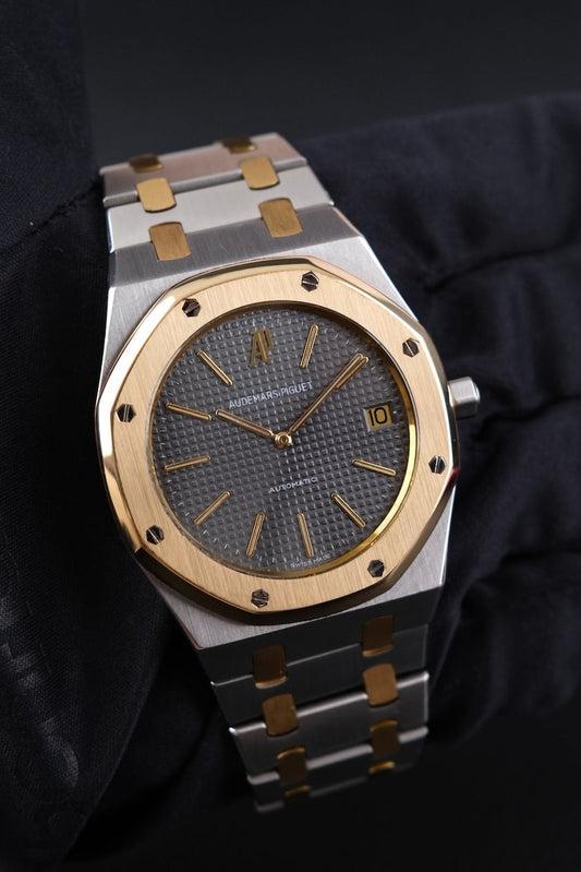 Audemars Piguet Royal Oak Jumbo 39mm 5402SA - Thumbnail