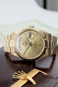 Bild in Galerie-Betrachter laden, Rolex Day-Date 36 18238 - Thumbnail

