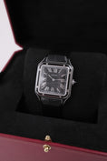 Bild in Galerie-Betrachter laden, Cartier Santos Dumont Black Lacquer WSSA0046 - Detailansicht 1
