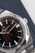 Bild in Galerie-Betrachter laden, Vacheron Constantin Overseas 4520V/210A-B483 - Detailansicht 2
