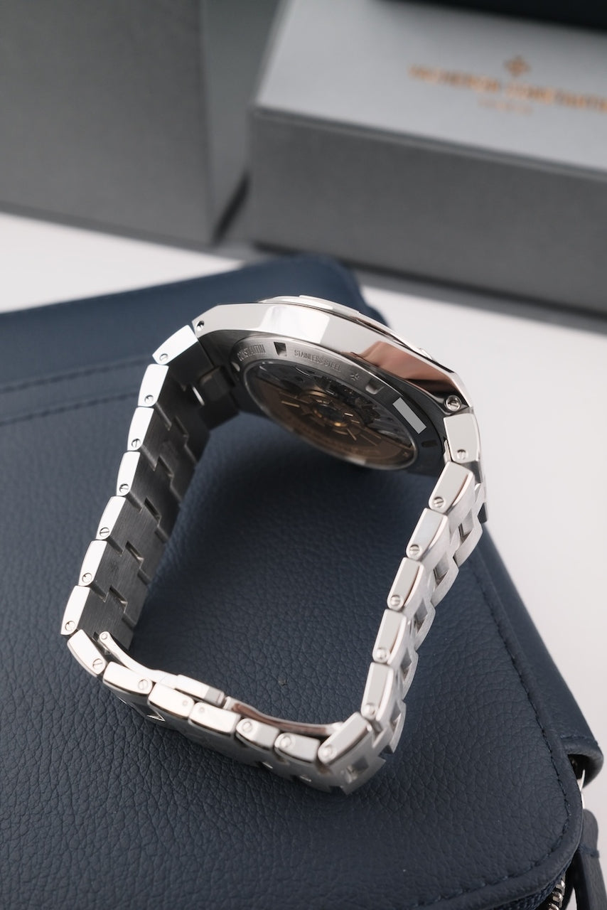 Vacheron Constantin Overseas 4520V/210A-B483 - Detailansicht 5