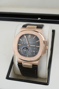 Charger l'image dans la visionneuse de galerie, Patek Philippe Nautilus 5712R-001 - Detailansicht 2
