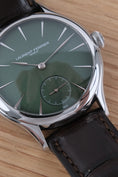 Załaduj obraz do przeglądarki galerii, Laurent Ferrier Classic Micro-Rotor 40mm FBN 229.01 - Widok szczegółowy 2
