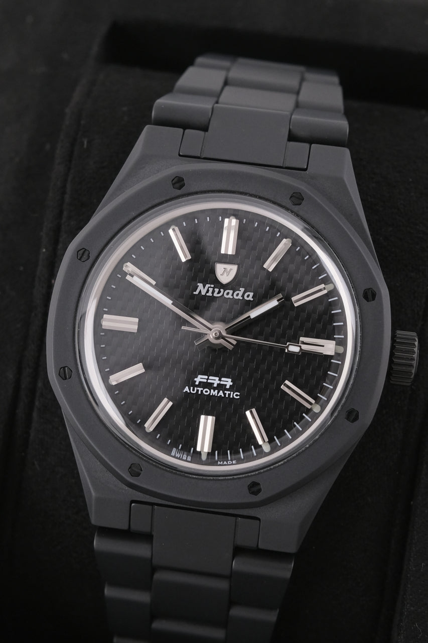 Nivada Grenchen F77 Ceramica Nera F77 - Vista dettagliata 2