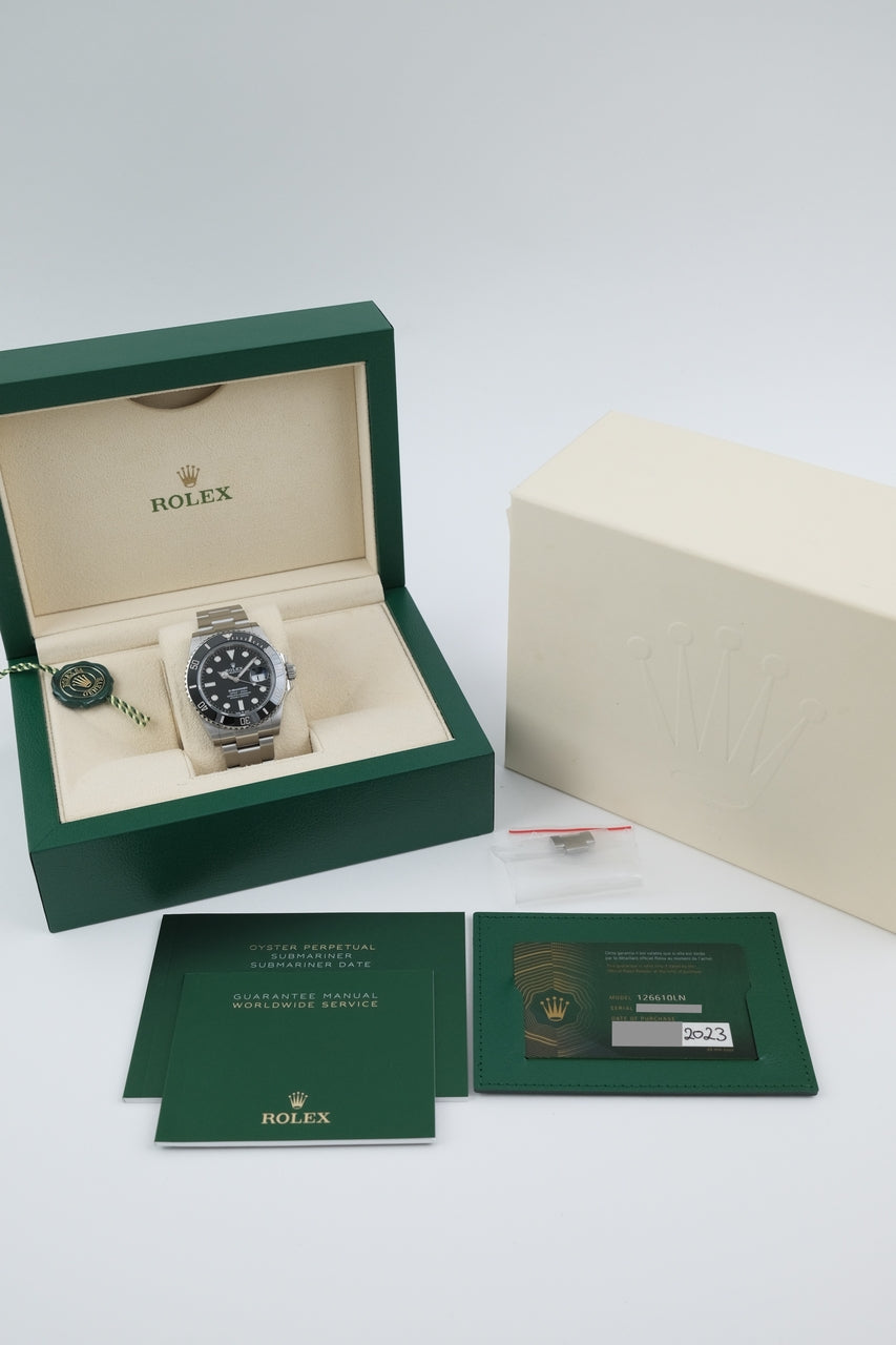 Rolex Submariner Date 126610LN - documents et/ou contenu de la livraison