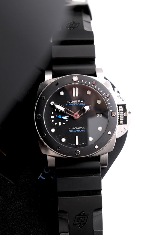 Panerai Submersible PAM00683 - Thumbnail