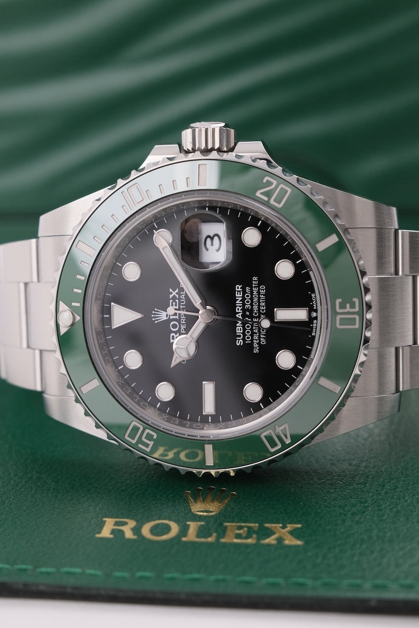 Rolex Submariner Date 126610LV - Vista dettagliata 3
