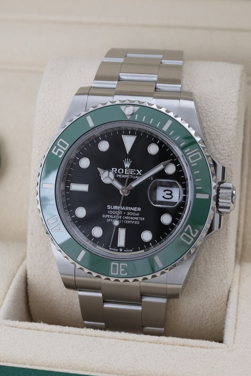 Rolex Submariner Date 126610LV - Vista dettagliata 2