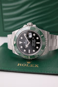 Carica l'immagine nel visualizzatore della galleria, Rolex Submariner Date 126610LV - Miniatura
