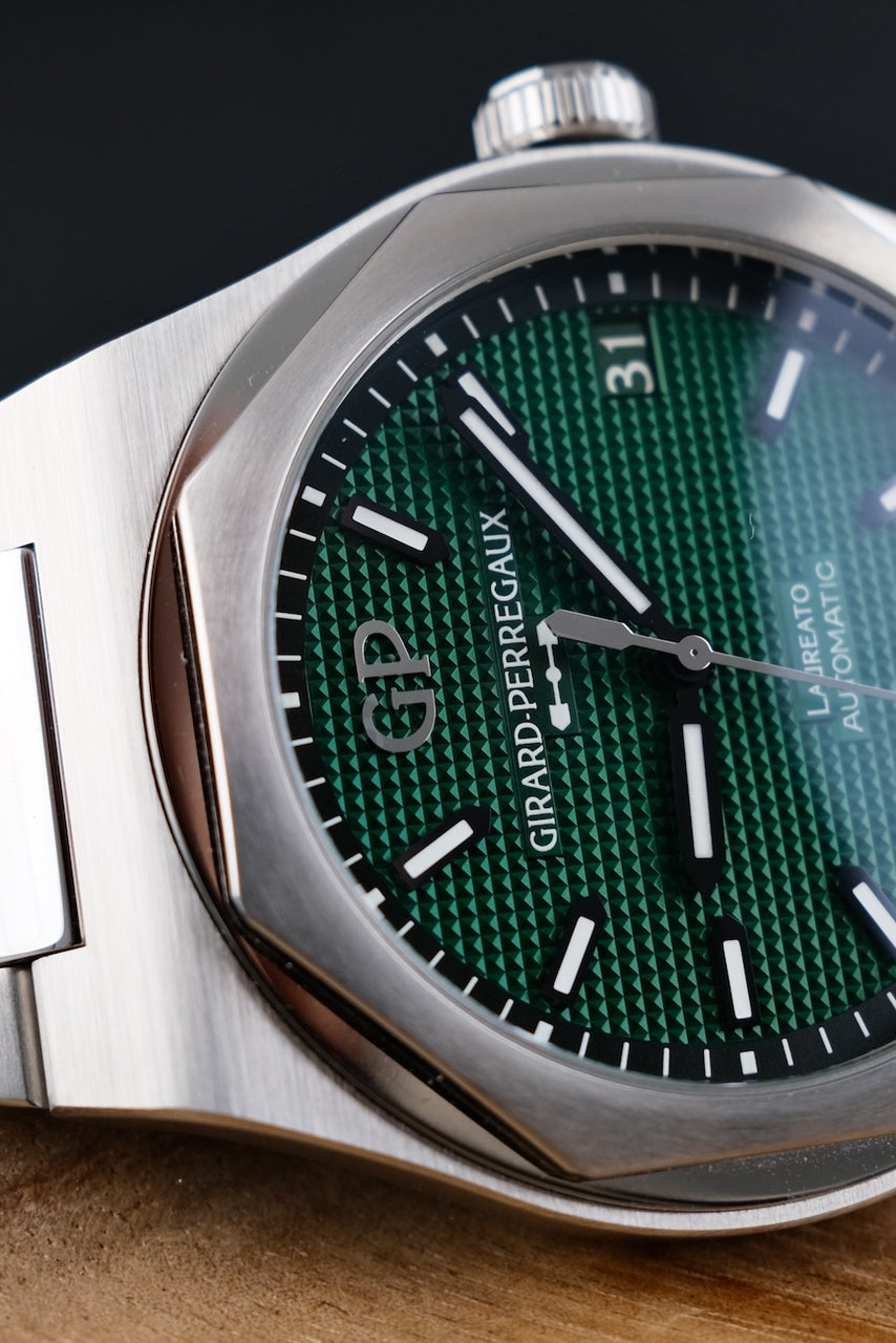 Girard Perregaux Laureato 81010-11-3153-1CM - Detail view 5