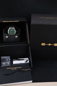 Bild in Galerie-Betrachter laden, Girard Perregaux Laureato 81010-11-3153-1CM - Papers and documentation
