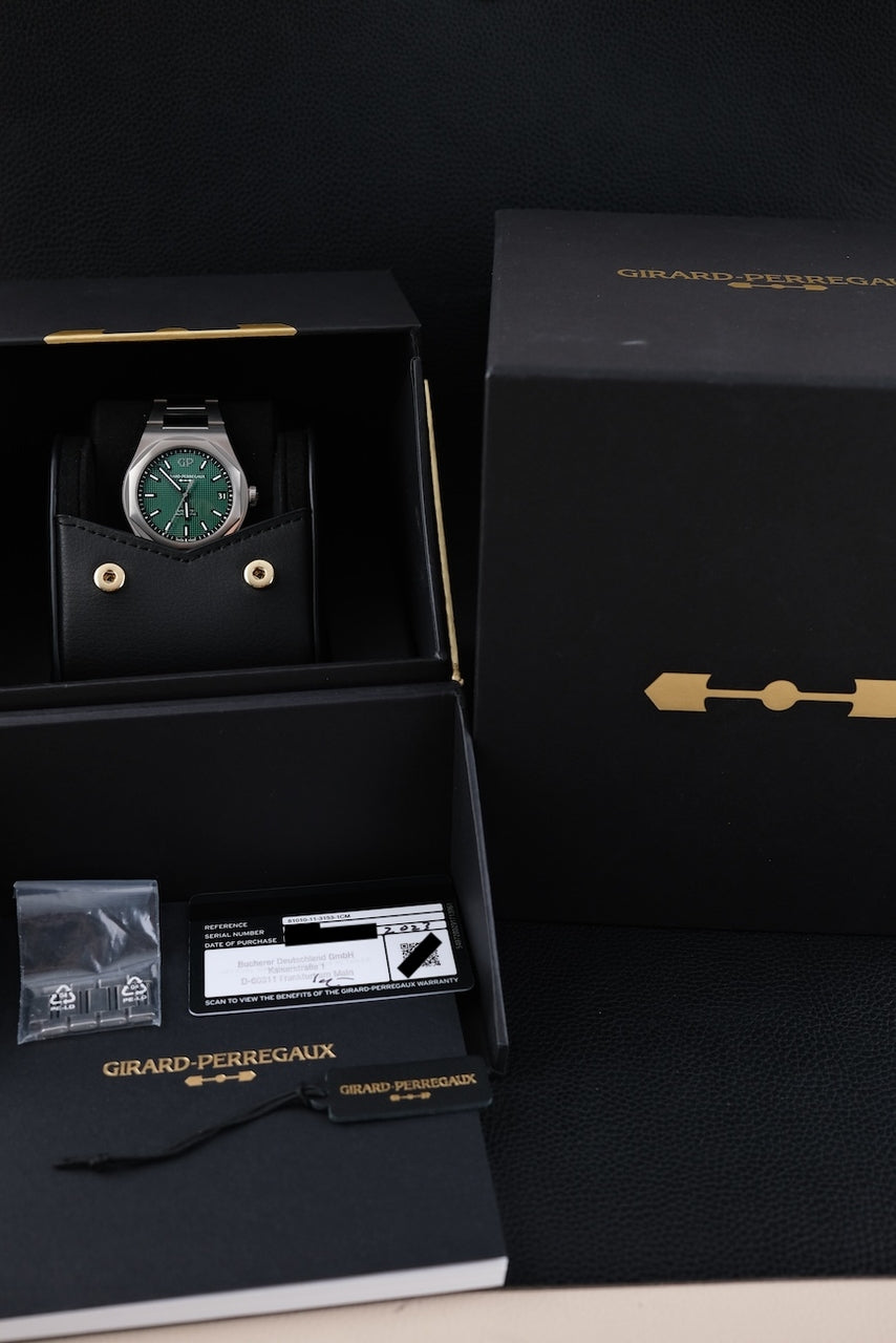 Girard Perregaux Laureato 81010-11-3153-1CM - Papers and documentation