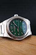 Bild in Galerie-Betrachter laden, Girard Perregaux Laureato 81010-11-3153-1CM - Main product image
