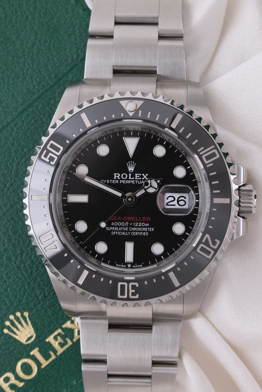 Rolex Sea-Dweller Red 126600 - Detailansicht 4