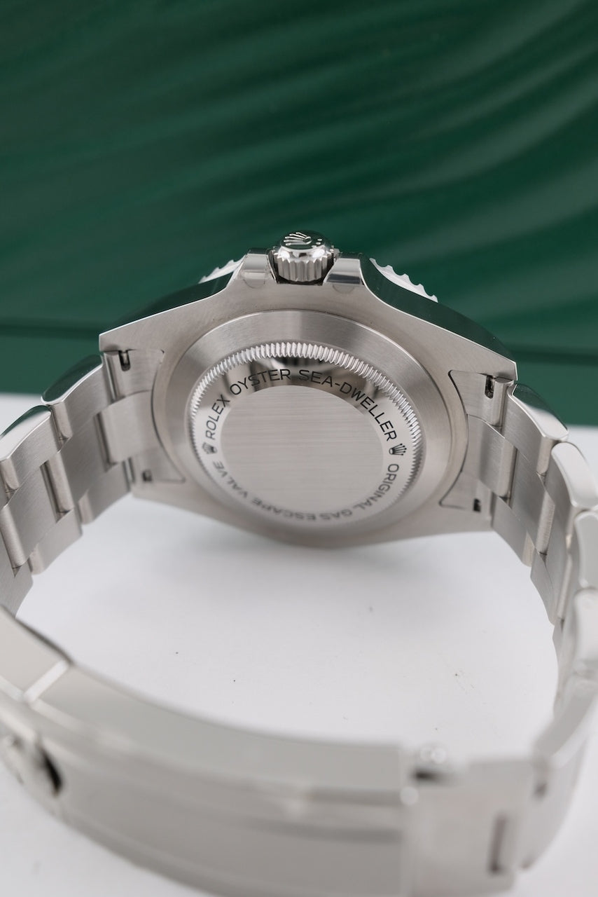 Rolex Sea-Dweller Red 126600 - Detailansicht 9