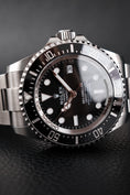 Bild in Galerie-Betrachter laden, Rolex Sea-Dweller Deepsea 136660 - Detail view 2
