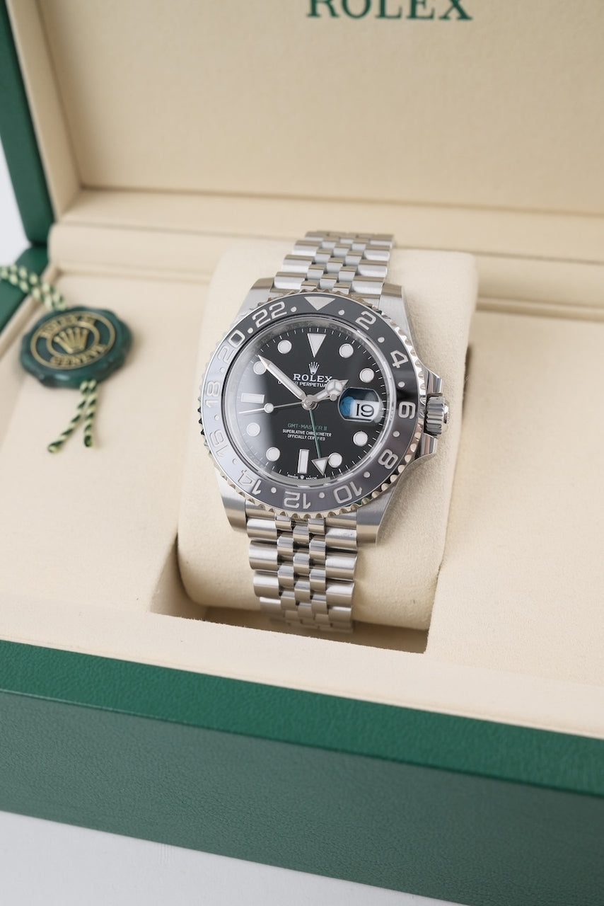 Rolex GMT-Master II 126710GRNR - Detailansicht 1