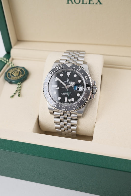 Rolex GMT-Master II 126710GRNR - Detailansicht 1